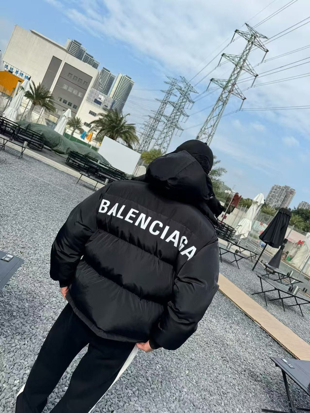 BALENCIAGA ALL-OVER LOGO REVERSIBLE PUFFER JACKET